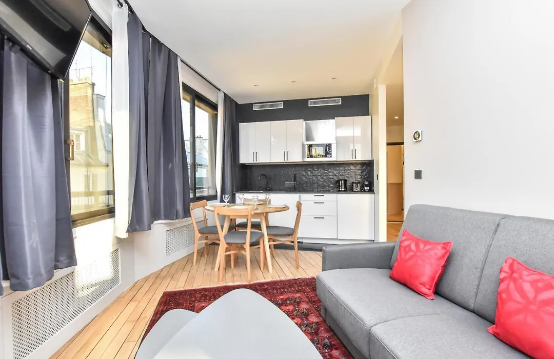 Cmg Residence Opera-1
